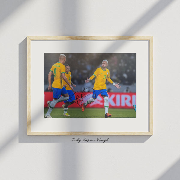 Neymar 20x30 cm Boyutunda El İmzalı Fotoğraf (Ömür Boyu COA))