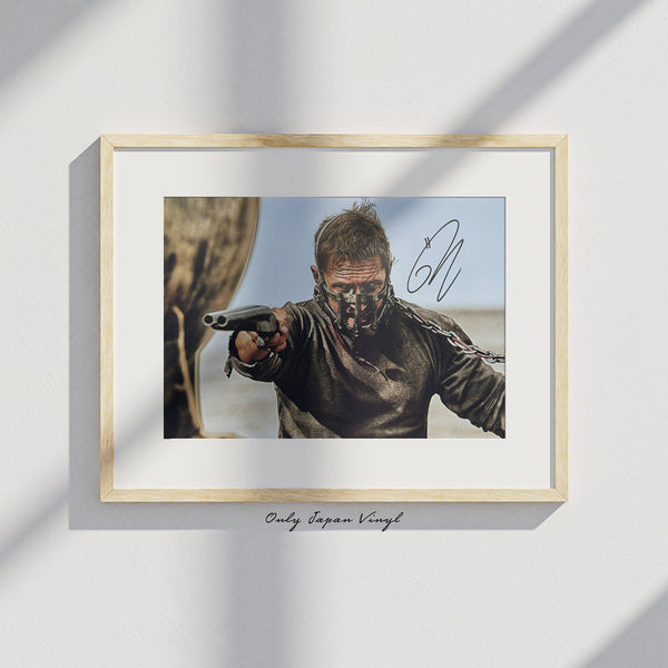 Tom Hardy Mad Max 20x30 cm Boyutunda El İmzalı Fotoğraf (Ömür Boyu COA)