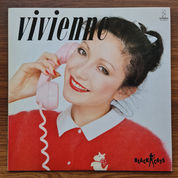 Vivienne &amp; Black Cats – Vivienne